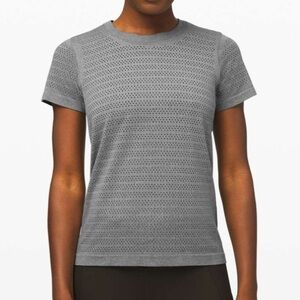 Lululemon Breeze By Short Sleeve size 6